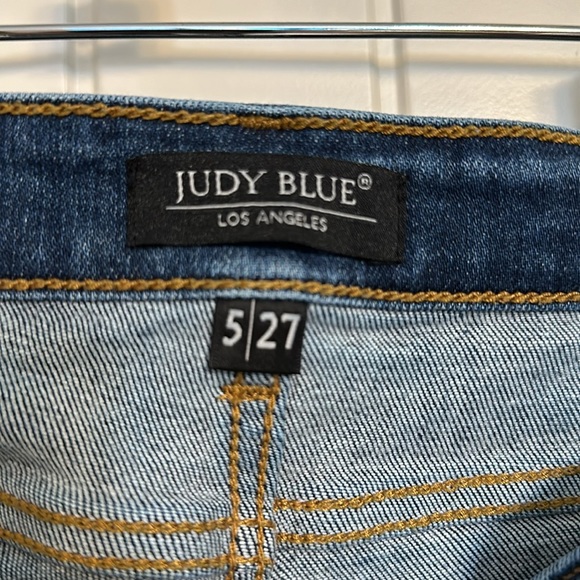 Judy blue slim fit size 5/27 in style number JB 82204DK - Picture 3 of 5